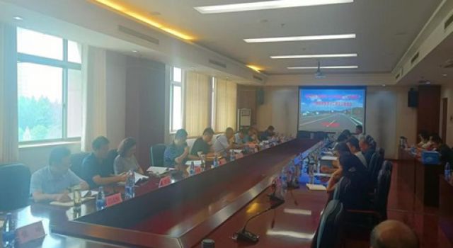 棗莊市G518日定線、S321棗梁線、S241臨徐線3個(gè)路段修復(fù)養(yǎng)護(hù)工組織召開交工驗(yàn)收會(huì)